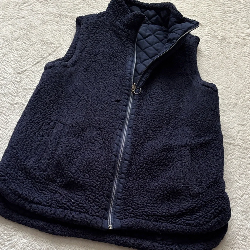 Navy Quilted Women's Vest - Picture 7 of 10